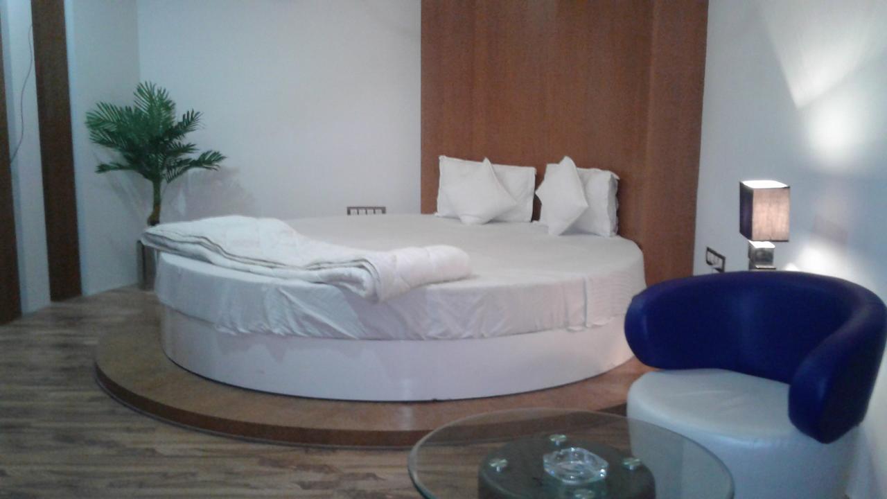 Hotel The Grand Parshwanath Sankeshvar 외부 사진