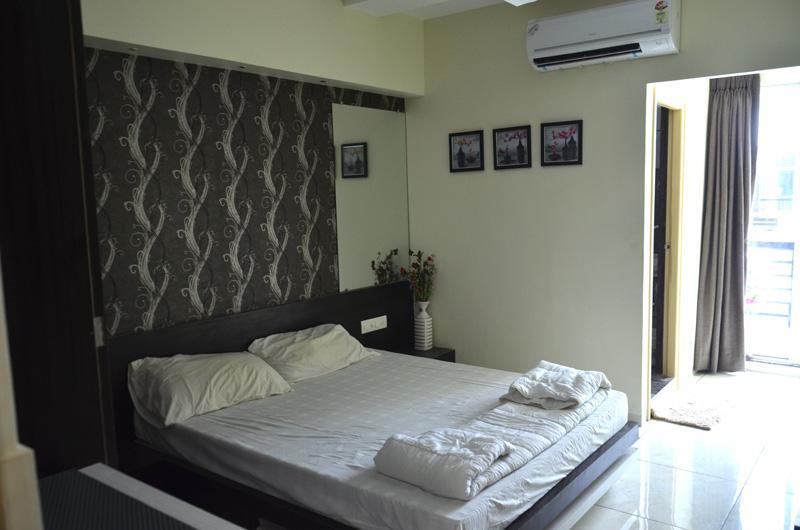 Hotel The Grand Parshwanath Sankeshvar 외부 사진